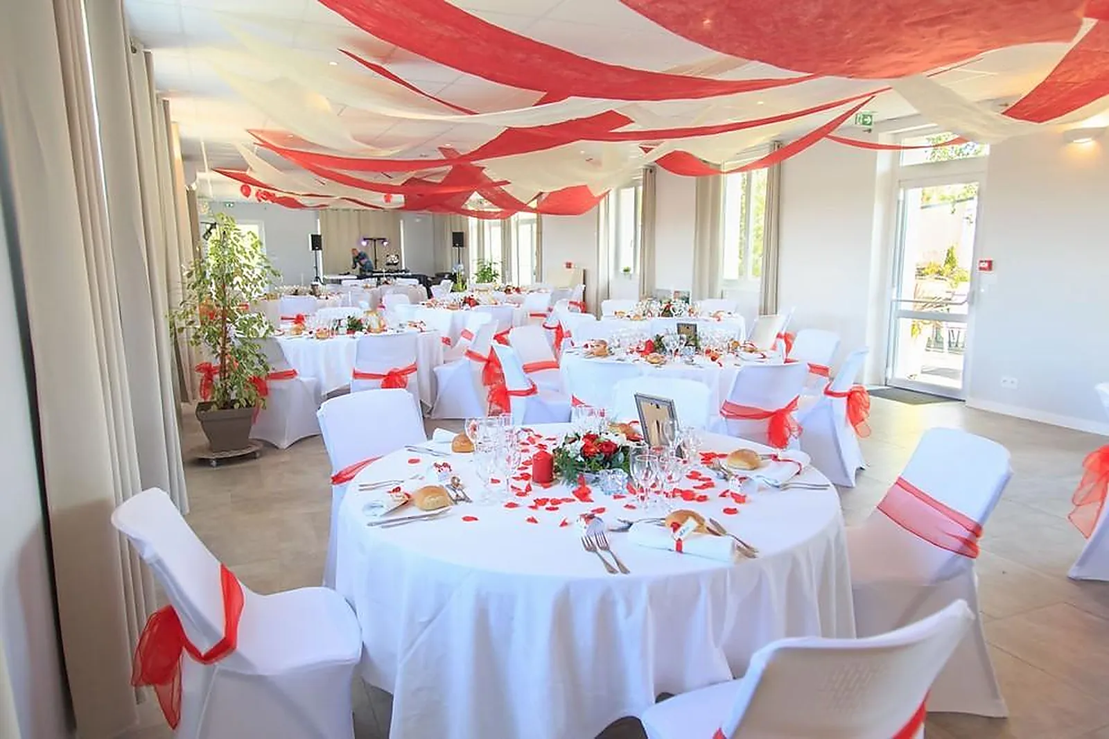 Lieux événementiels, GÎTES DE LA FORÊT