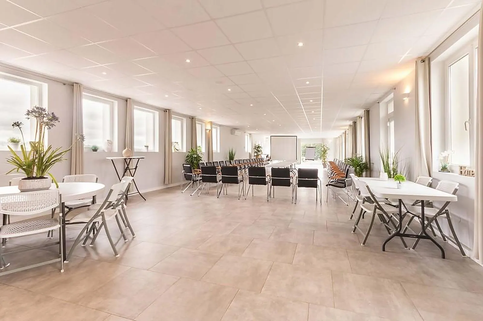 Lieux événementiels, GÎTES DE LA FORÊT