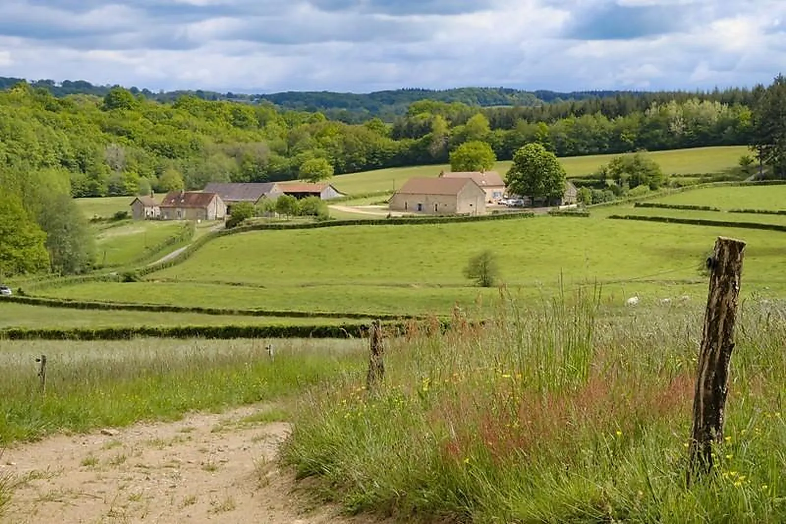 Lieux événementiels, GÎTES DU MIEL