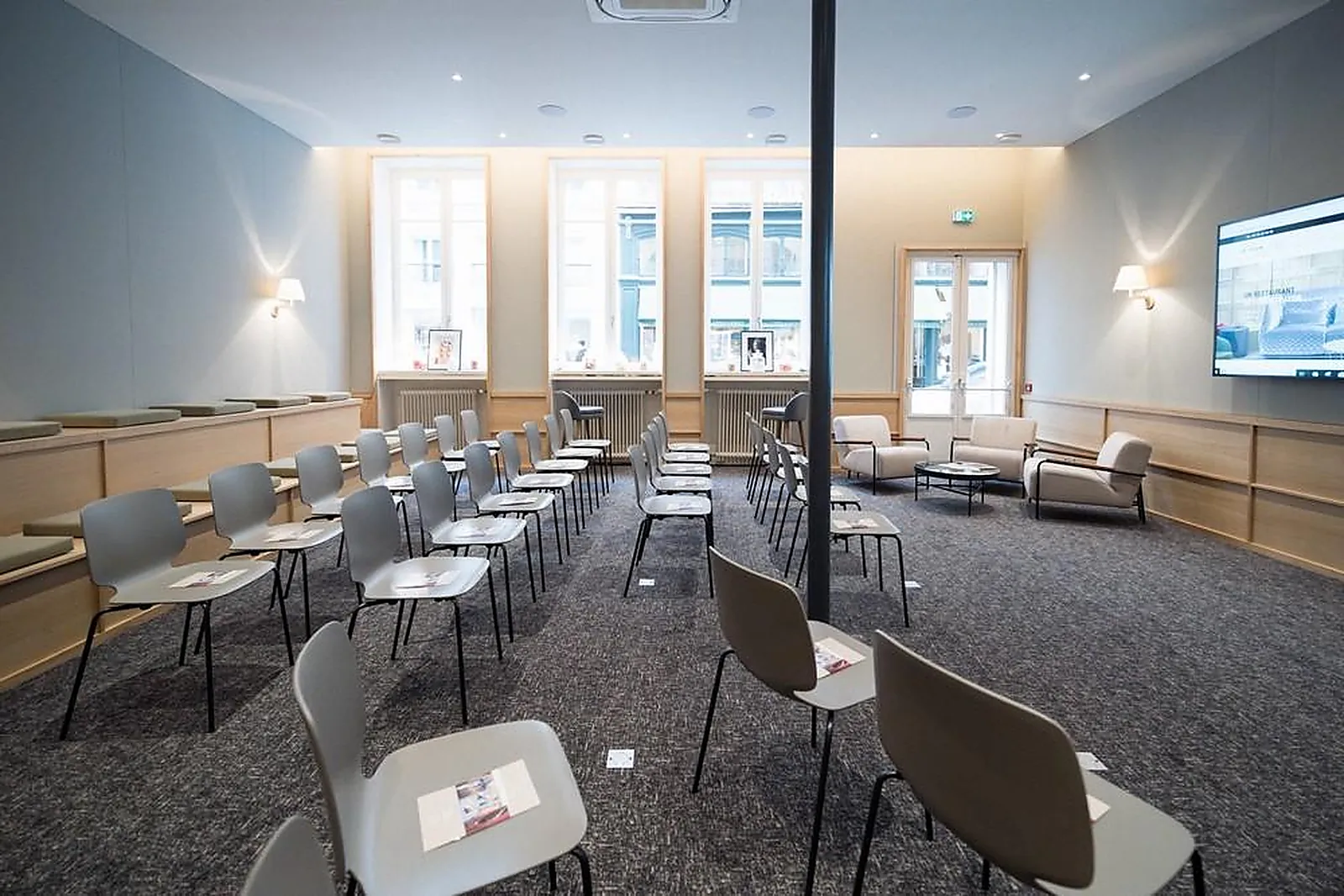 Lieux événementiels, GLOBE ET CECIL HOTEL