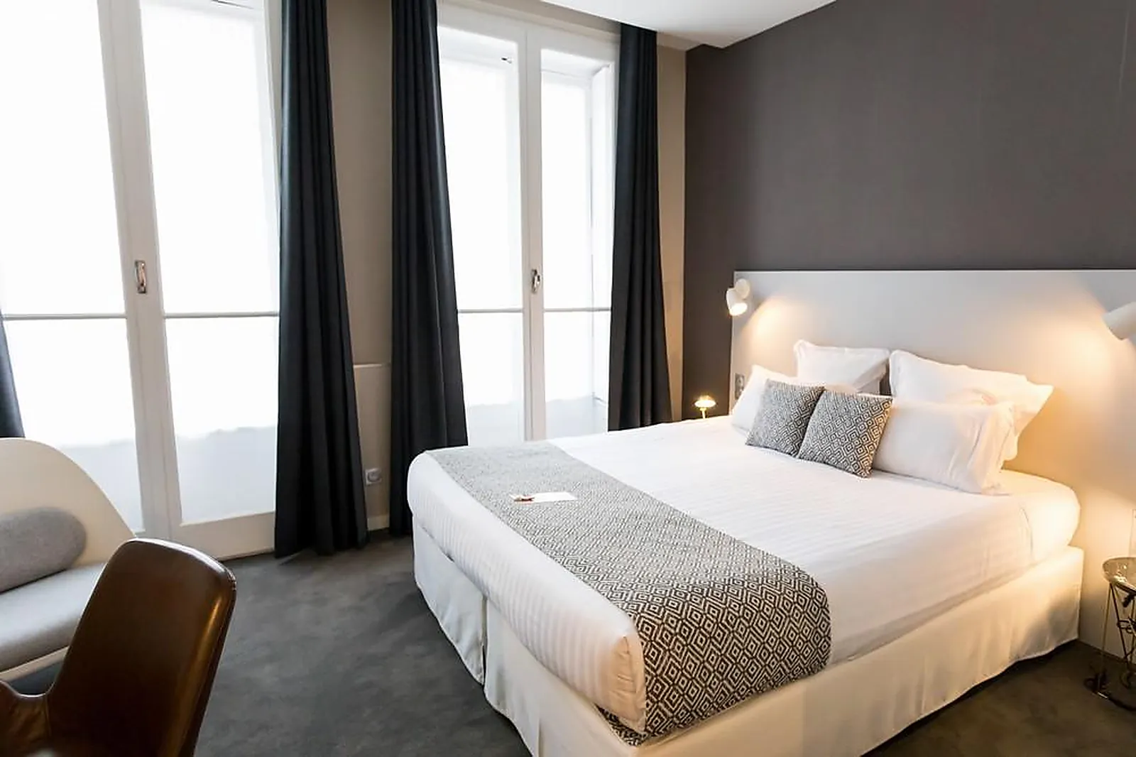 Lieux événementiels, GLOBE ET CECIL HOTEL