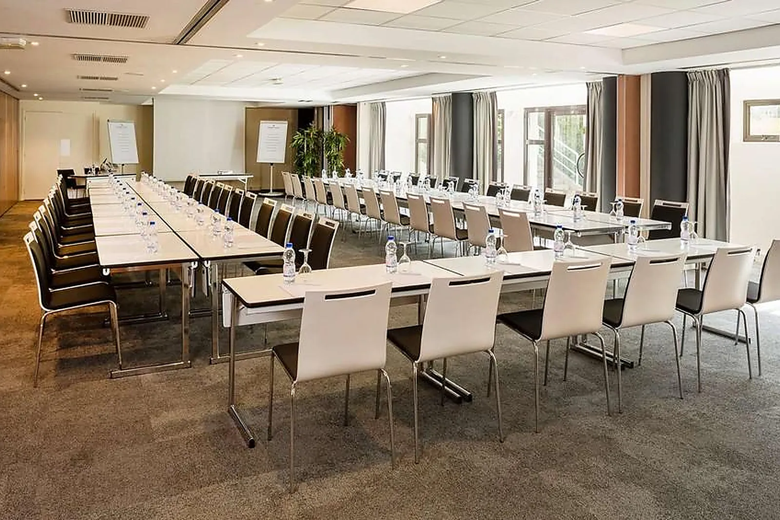 Lieux événementiels, GOLDEN TULIP AIX-LES-BAINS