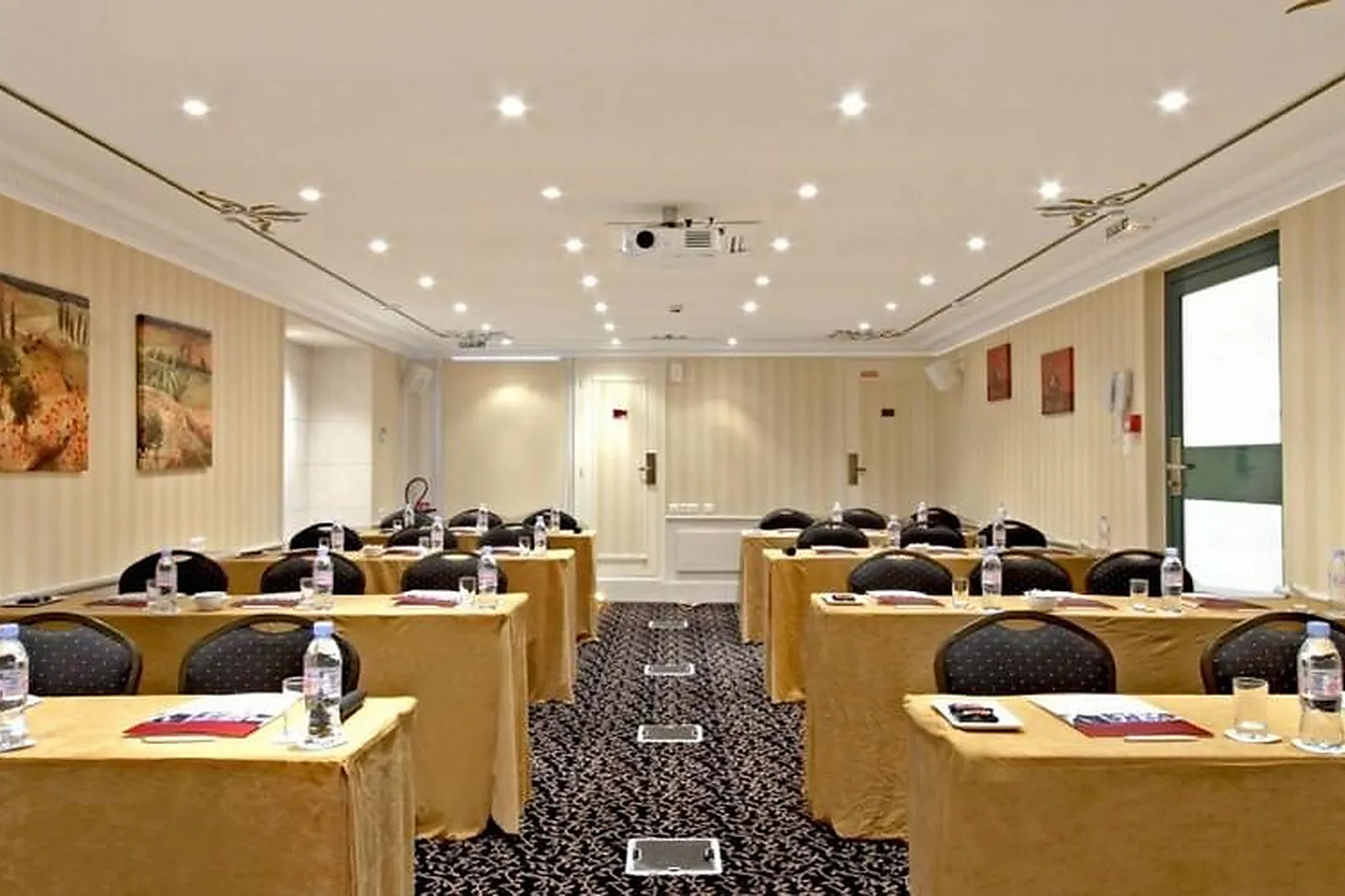 Lieux événementiels, GOLDEN TULIP CANNES HÔTEL DE PARIS