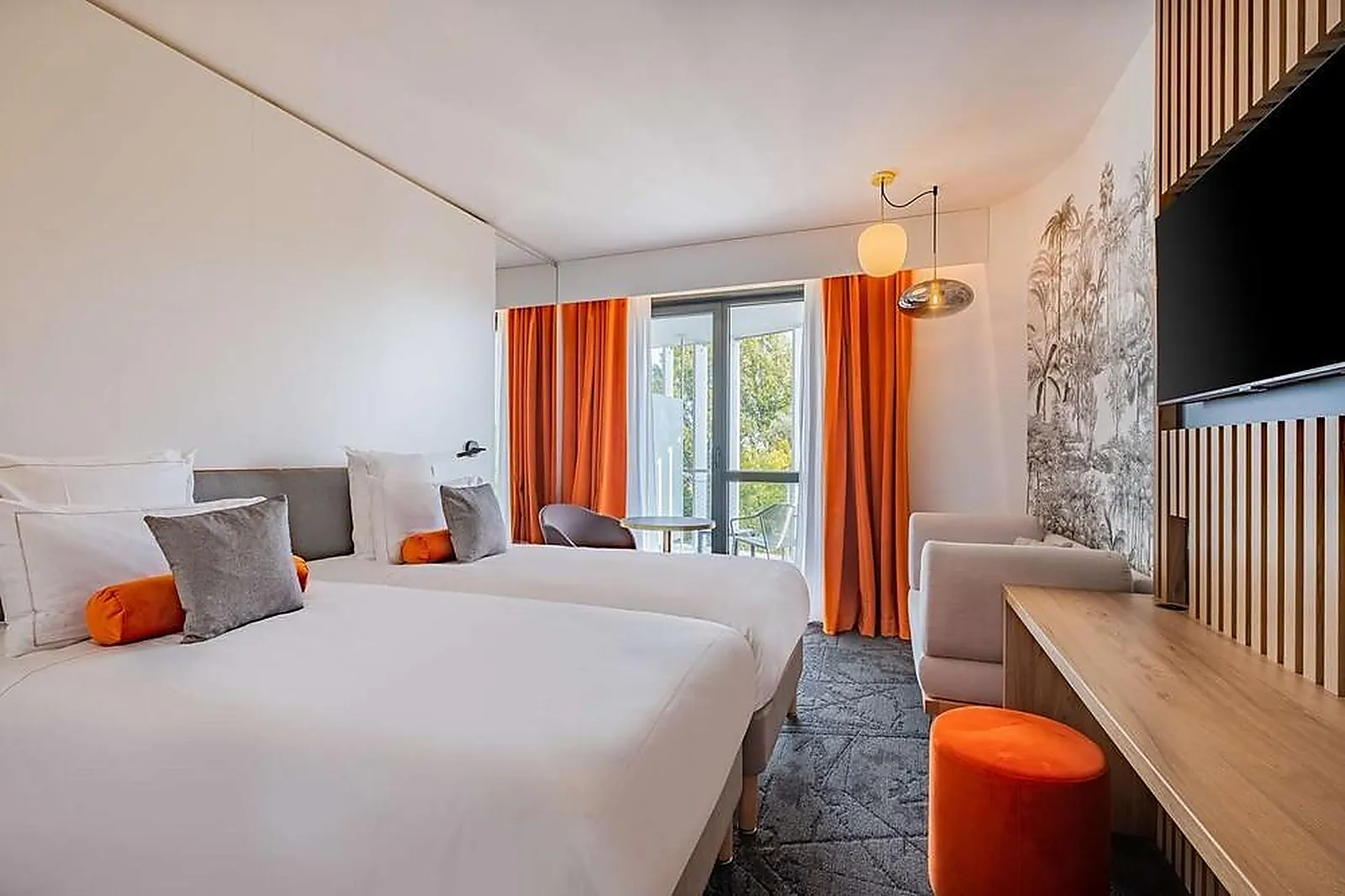 Lieux événementiels, GOLDEN TULIP LYON OUEST TECHLID