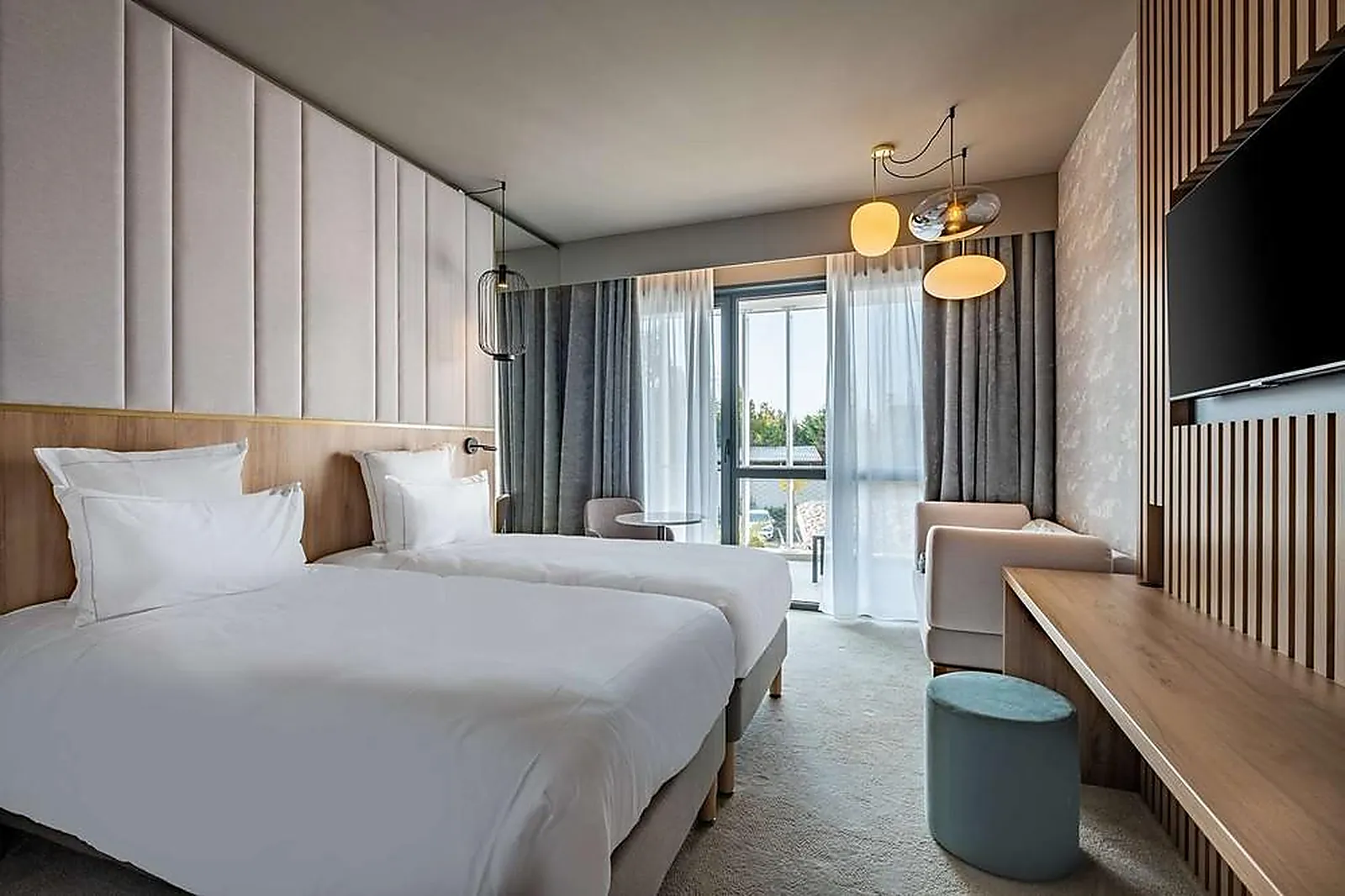 Lieux événementiels, GOLDEN TULIP LYON OUEST TECHLID