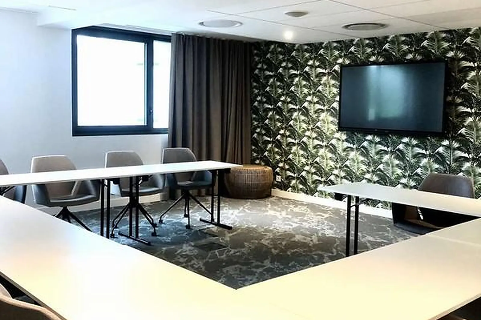 Lieux événementiels, GOLDEN TULIP LYON OUEST TECHLID