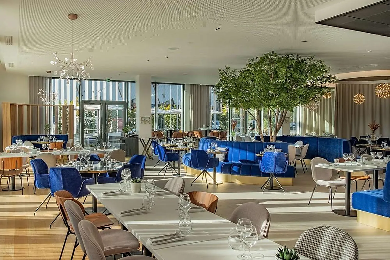 Lieux événementiels, GOLDEN TULIP LYON OUEST TECHLID