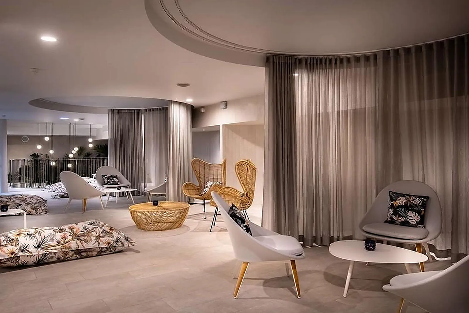 Lieux événementiels, GOLDEN TULIP LYON OUEST TECHLID