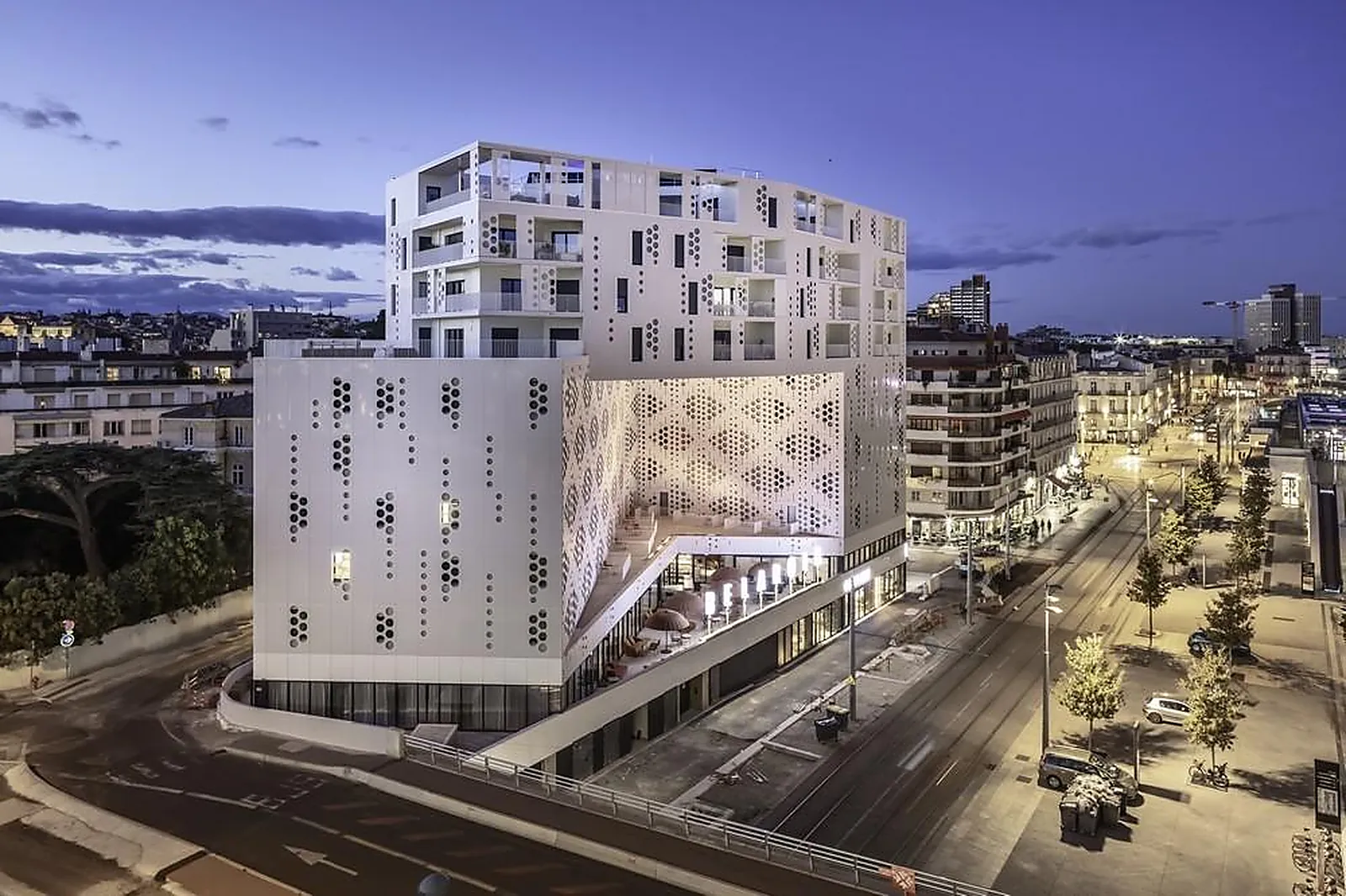 Lieux événementiels, GOLDEN TULIP MONTPELLIER CENTRE BELAROIA