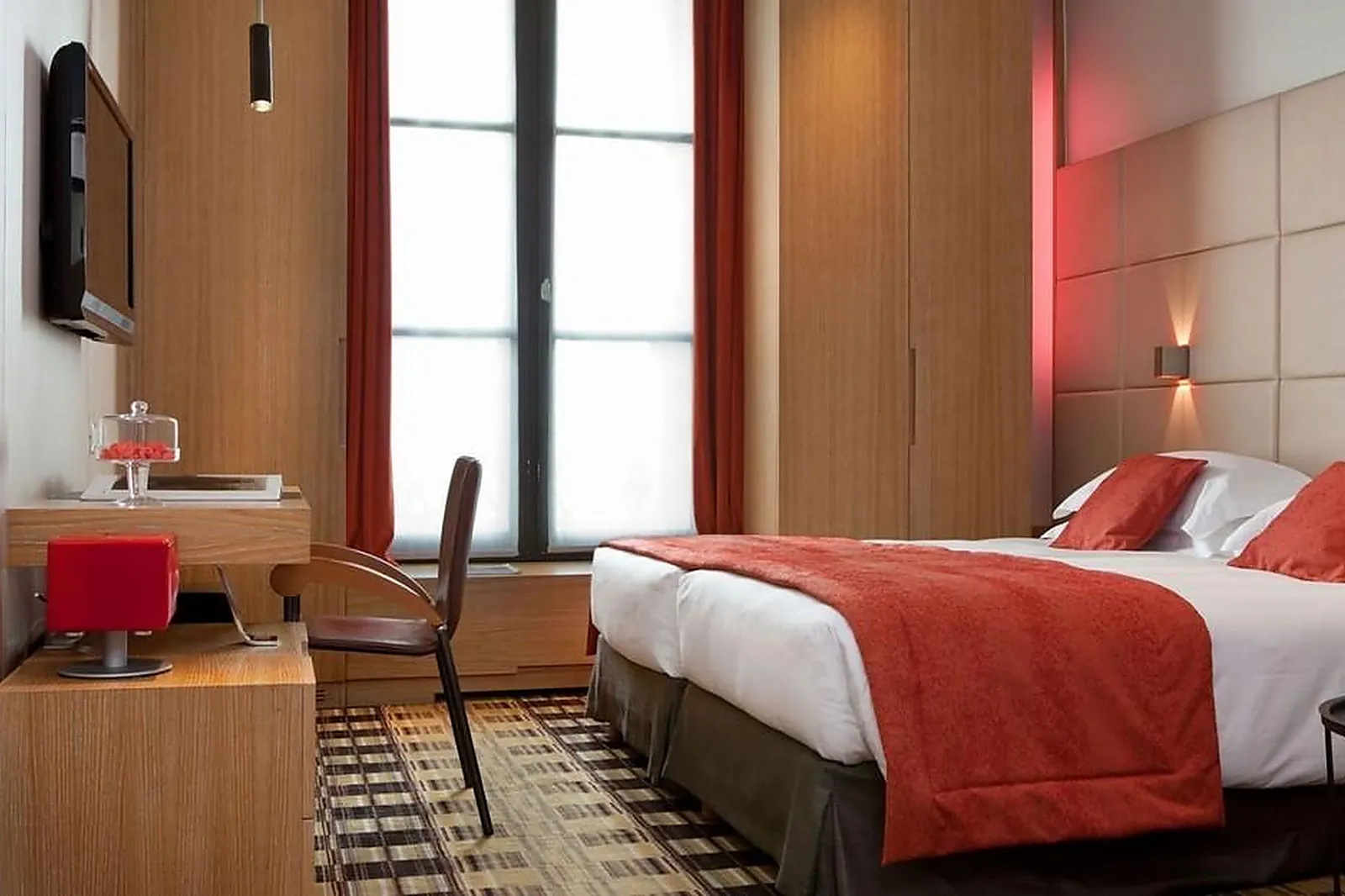 Lieux événementiels, GOLDEN TULIP OPERA DE NOAILLES