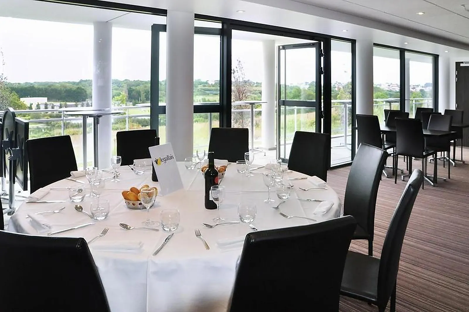 Lieux événementiels, GOLDEN TULIP PORNIC