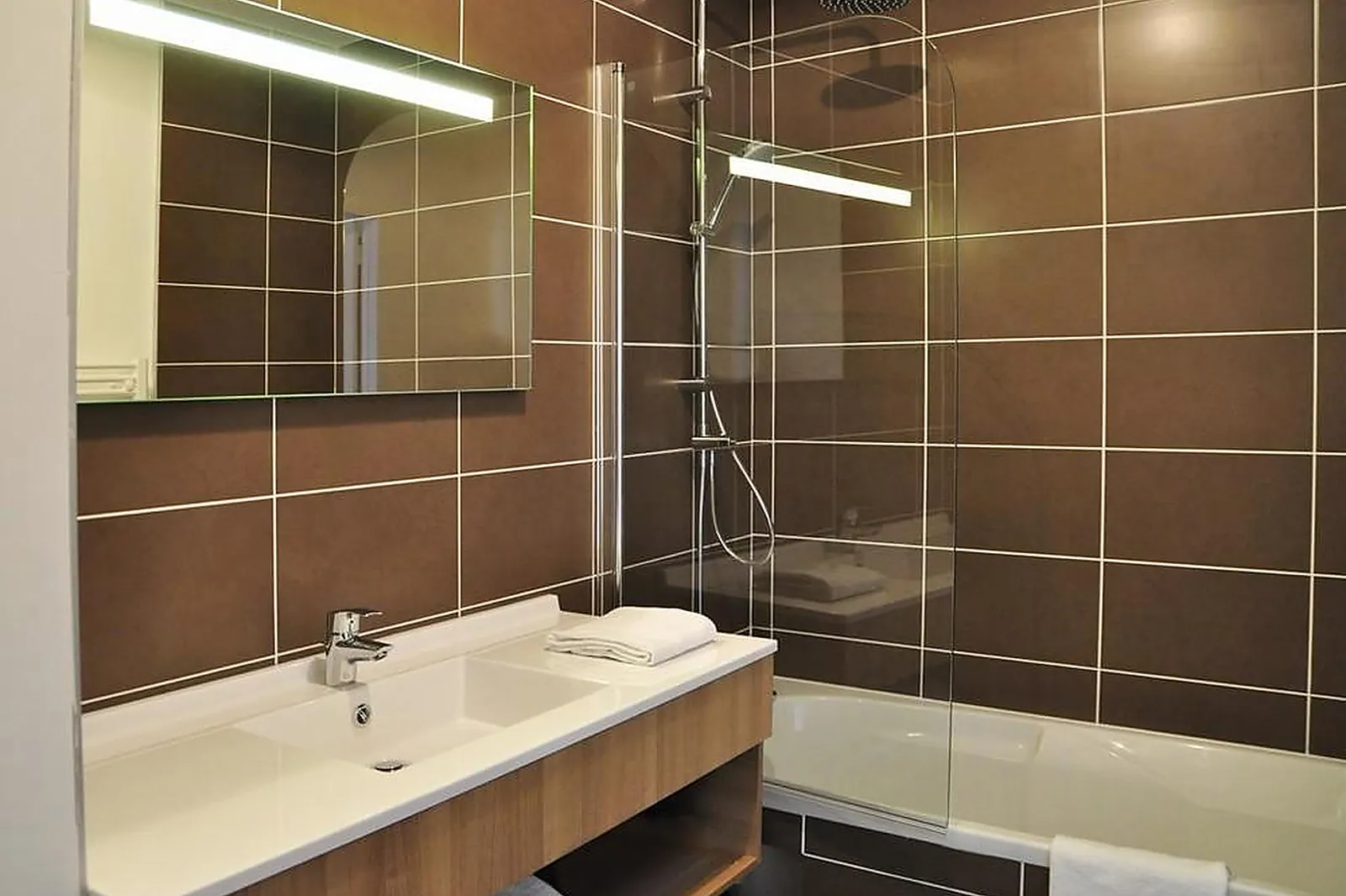 Lieux événementiels, GOLDEN TULIP PORNIC