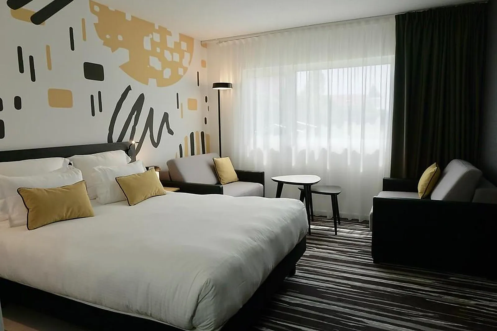 Lieux événementiels, GOLDEN TULIP ROISSY SAINT-WITZ