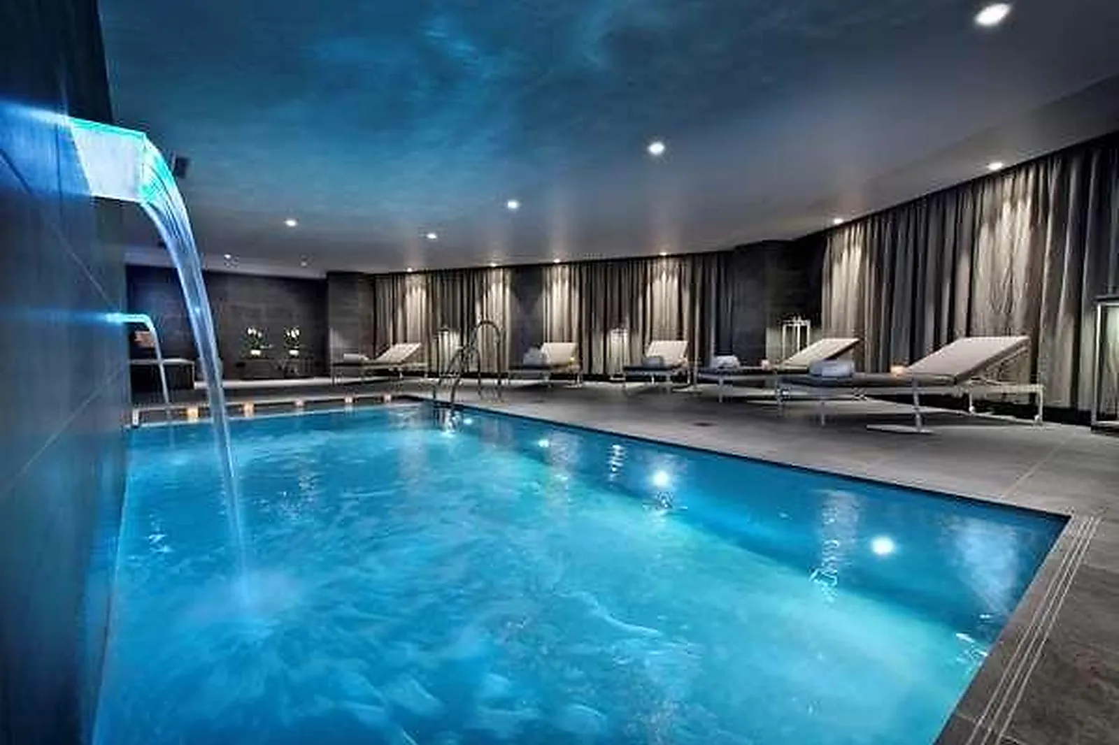 Lieux événementiels, GOLDEN TULIP SOPHIA ANTIPOLIS HOTEL