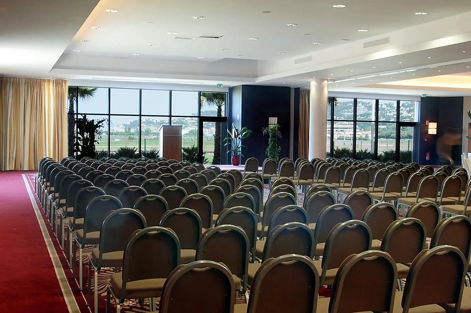 Lieux événementiels, GOLDEN TULIP VILLA MASSALIA