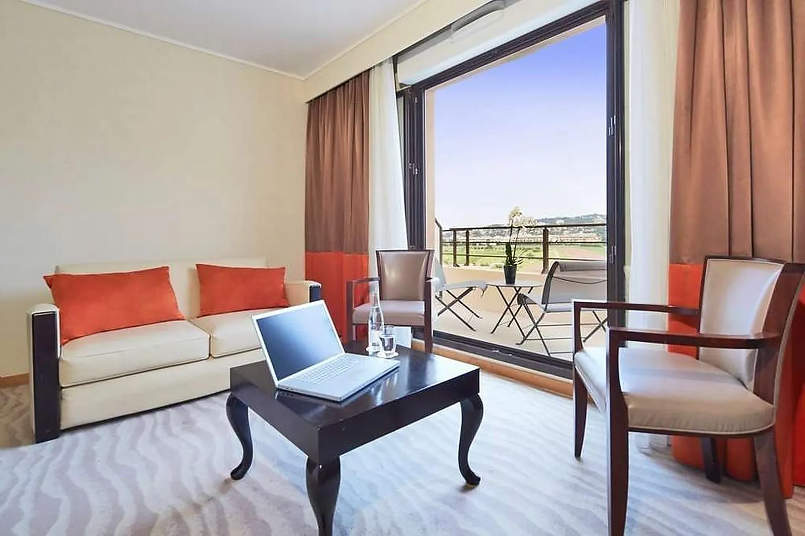 Lieux événementiels, GOLDEN TULIP VILLA MASSALIA