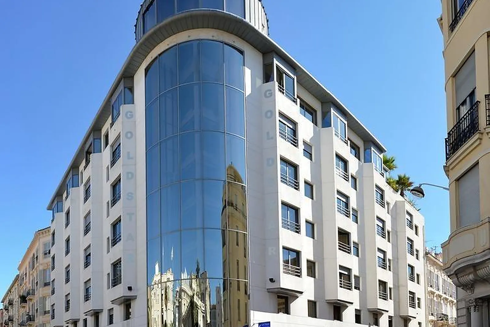 Lieux événementiels, GOLDSTAR SUITES