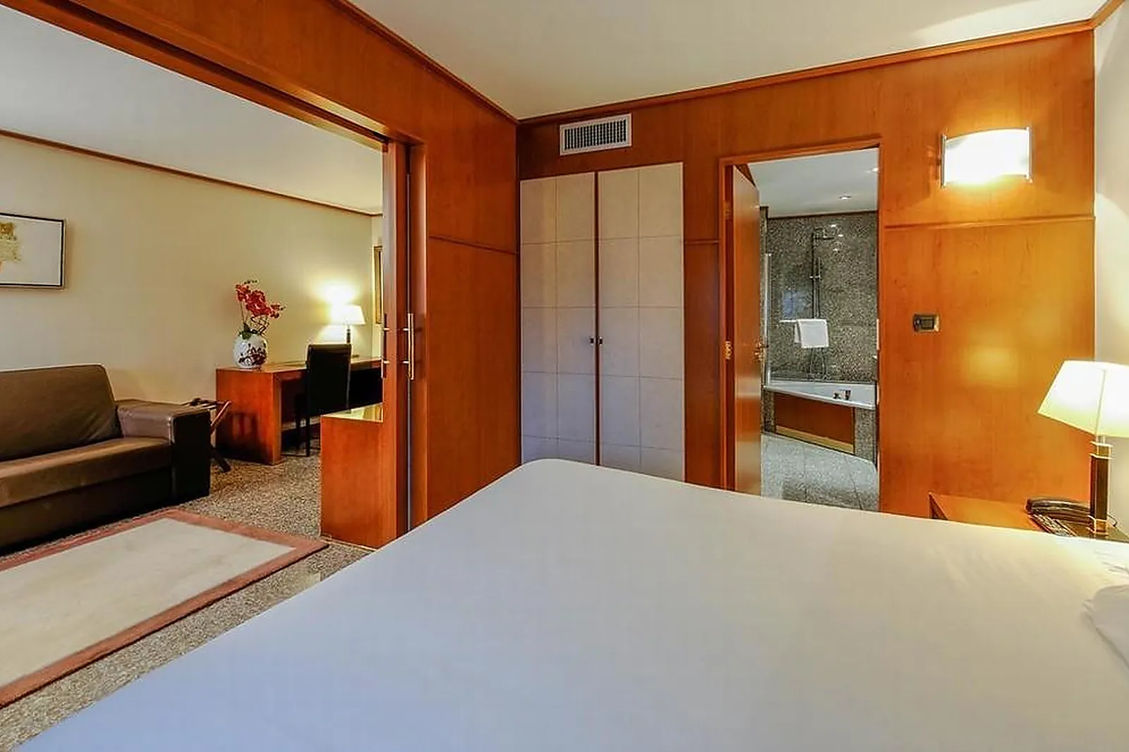 Lieux événementiels, GOLDSTAR SUITES