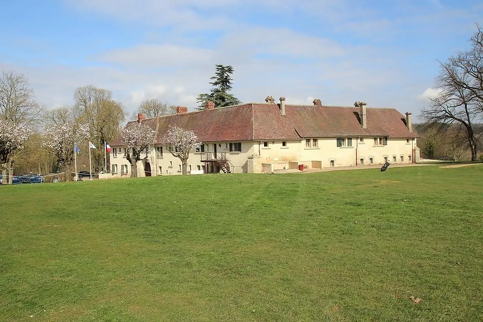 Lieux événementiels, GOLF CLUB SERAINCOURT