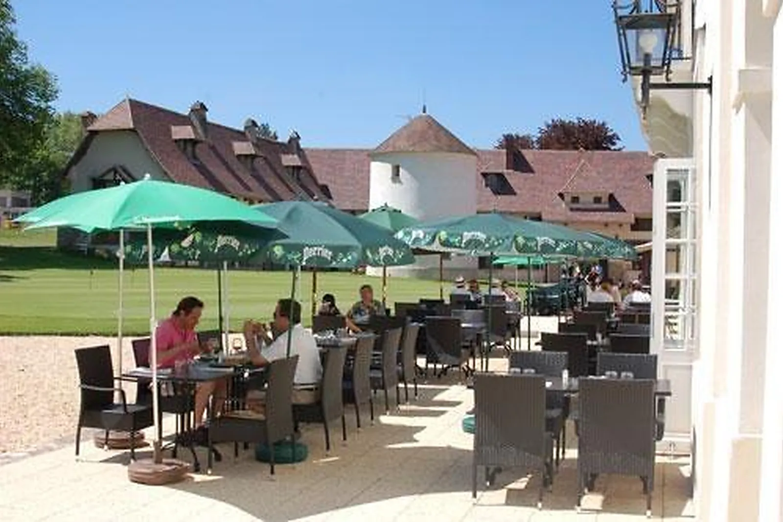 Lieux événementiels, GOLF CLUB SERAINCOURT