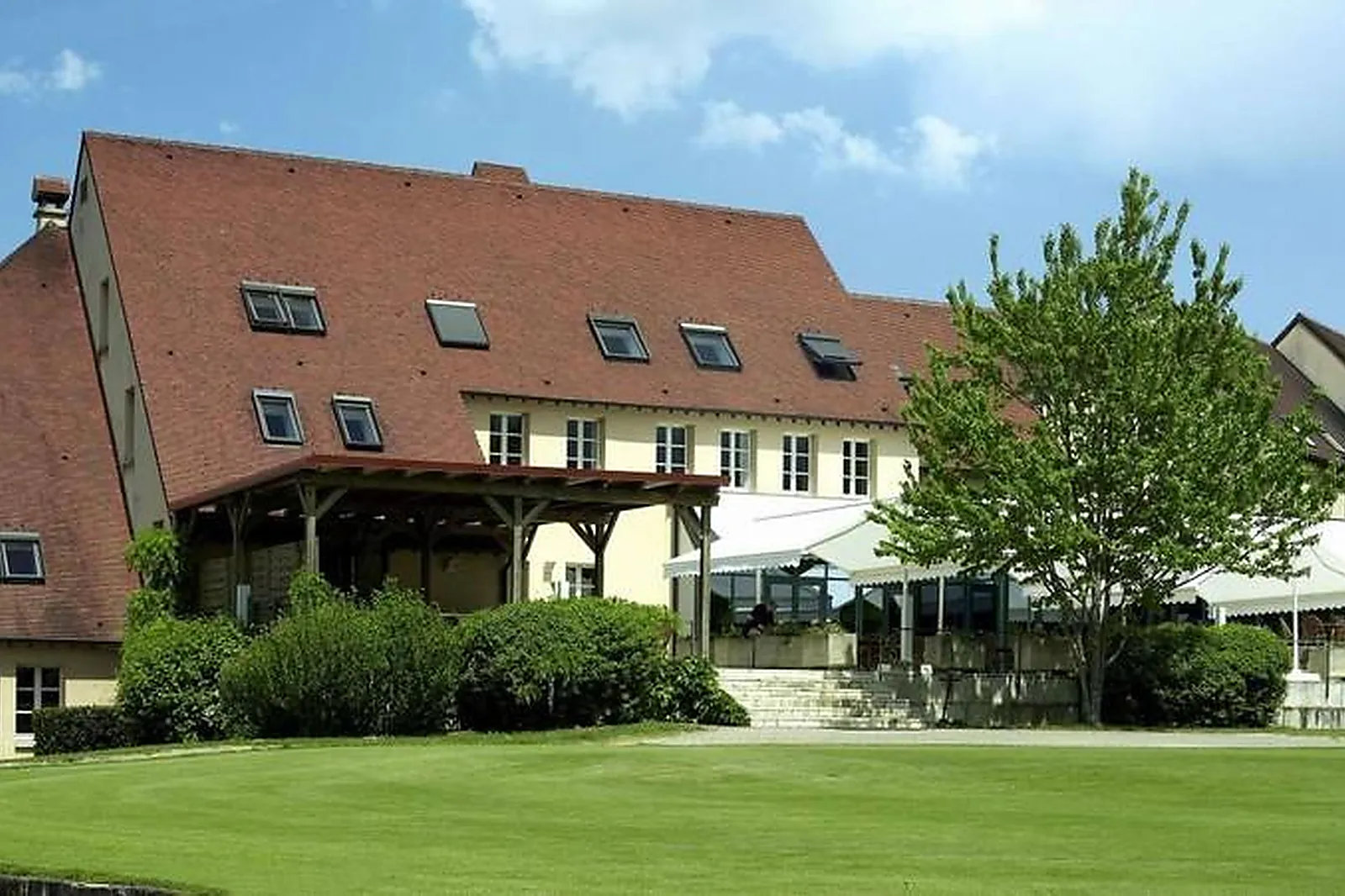 Lieux événementiels, GOLF HOTEL RESORT DOMAINE DU VAL DE SORNE