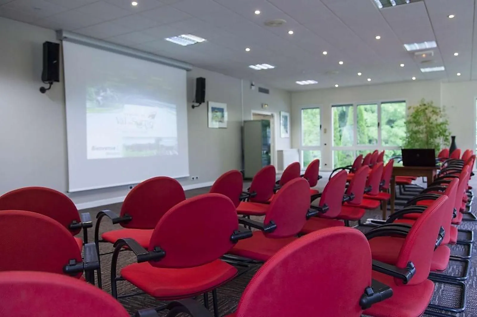 Lieux événementiels, GOLF HOTEL RESORT DOMAINE DU VAL DE SORNE