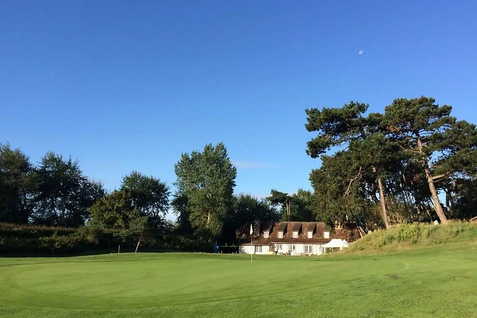 Lieux événementiels, GOLF DE CABOURG