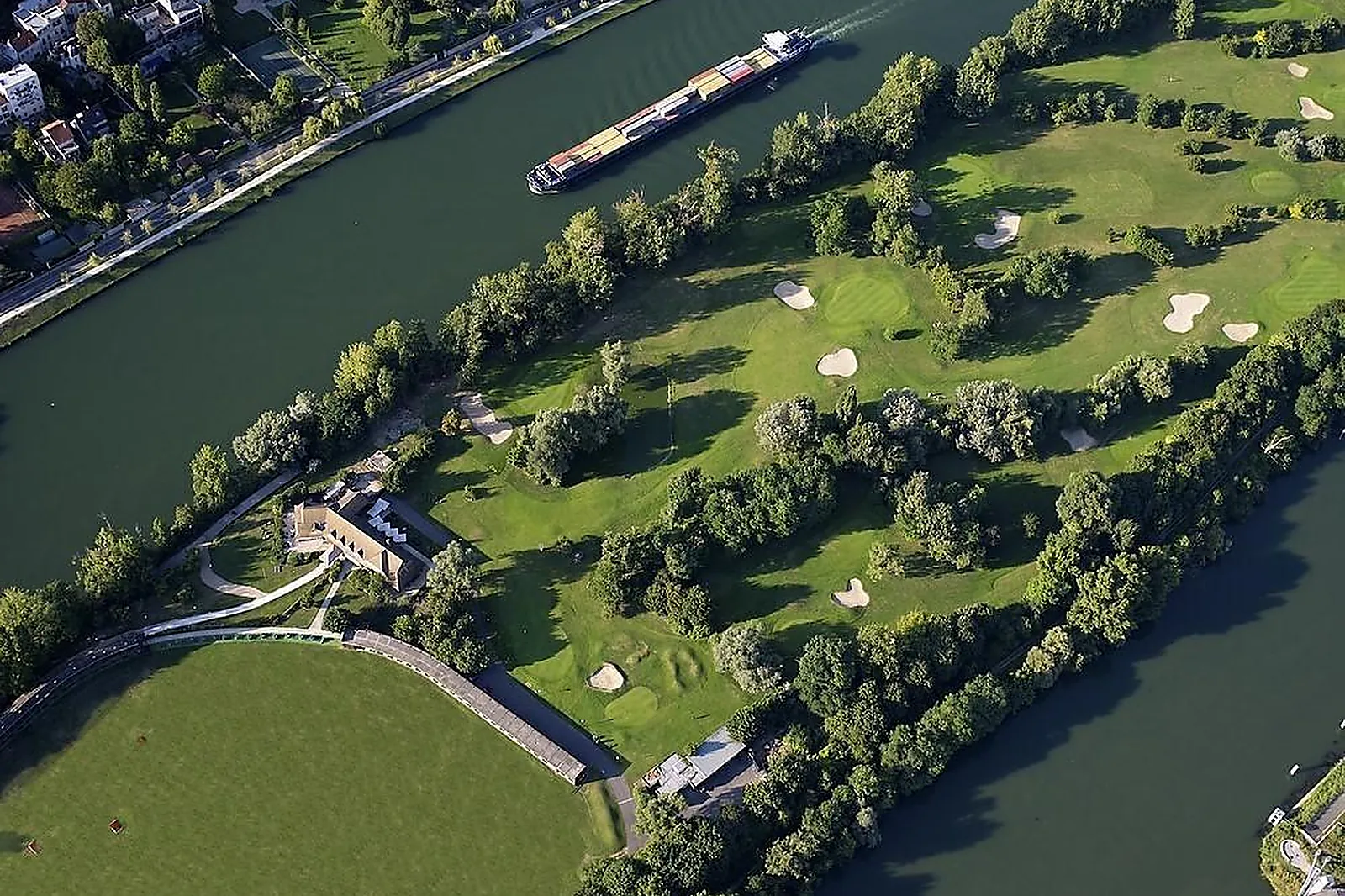 Lieux événementiels, GOLF DE L'ILE FLEURIE