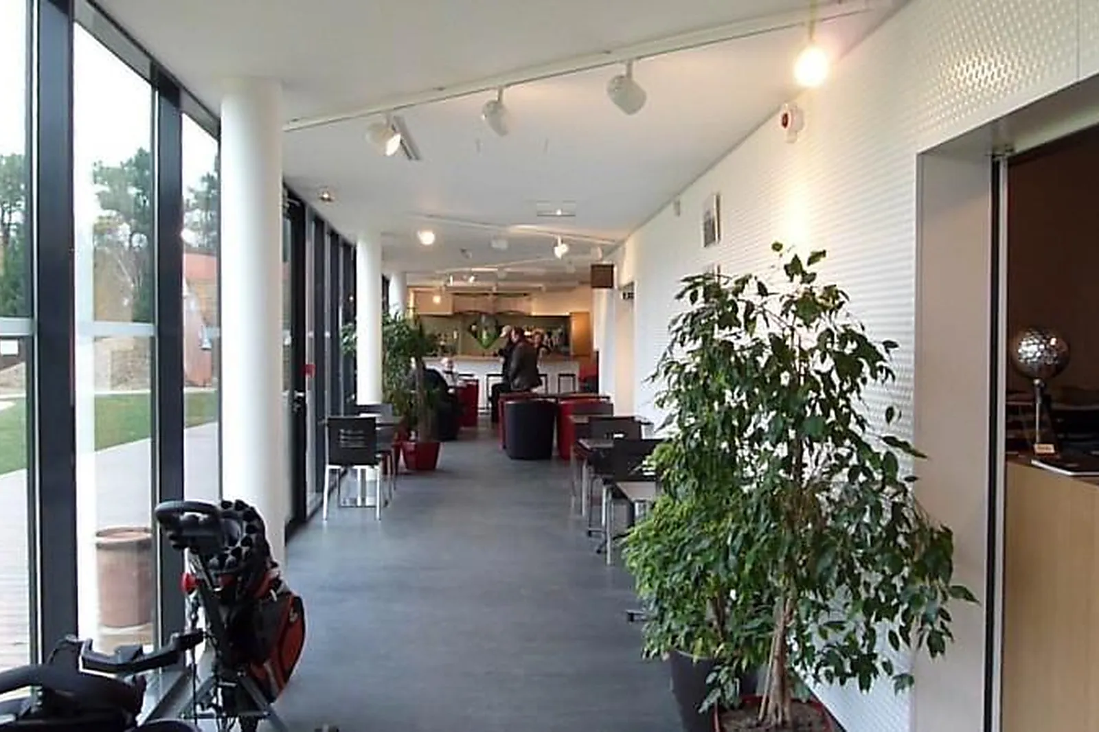 Lieux événementiels, GOLF DES 24 HEURES