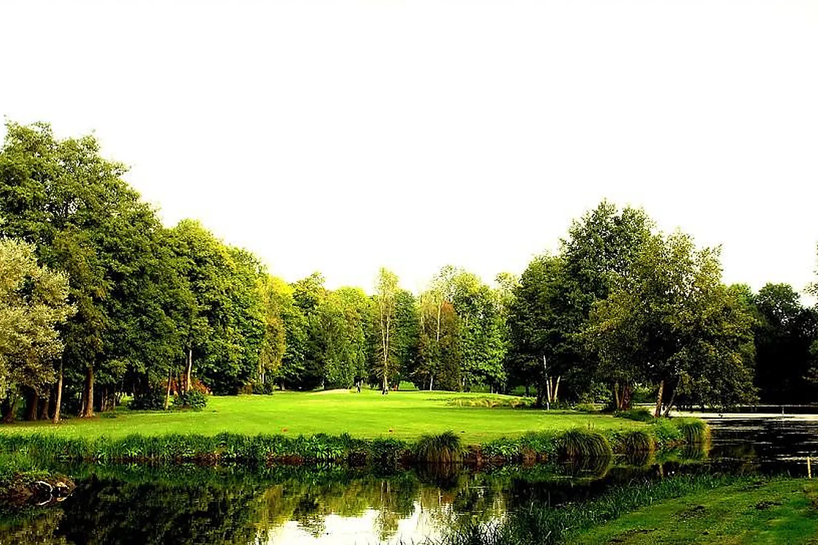 Lieux événementiels, GOLF DU CHÂTEAU D'HUMIÈRES