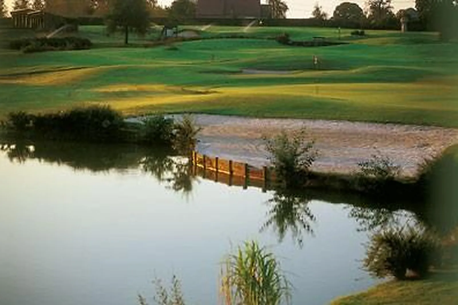 Lieux événementiels, GOLF DU MORMAL