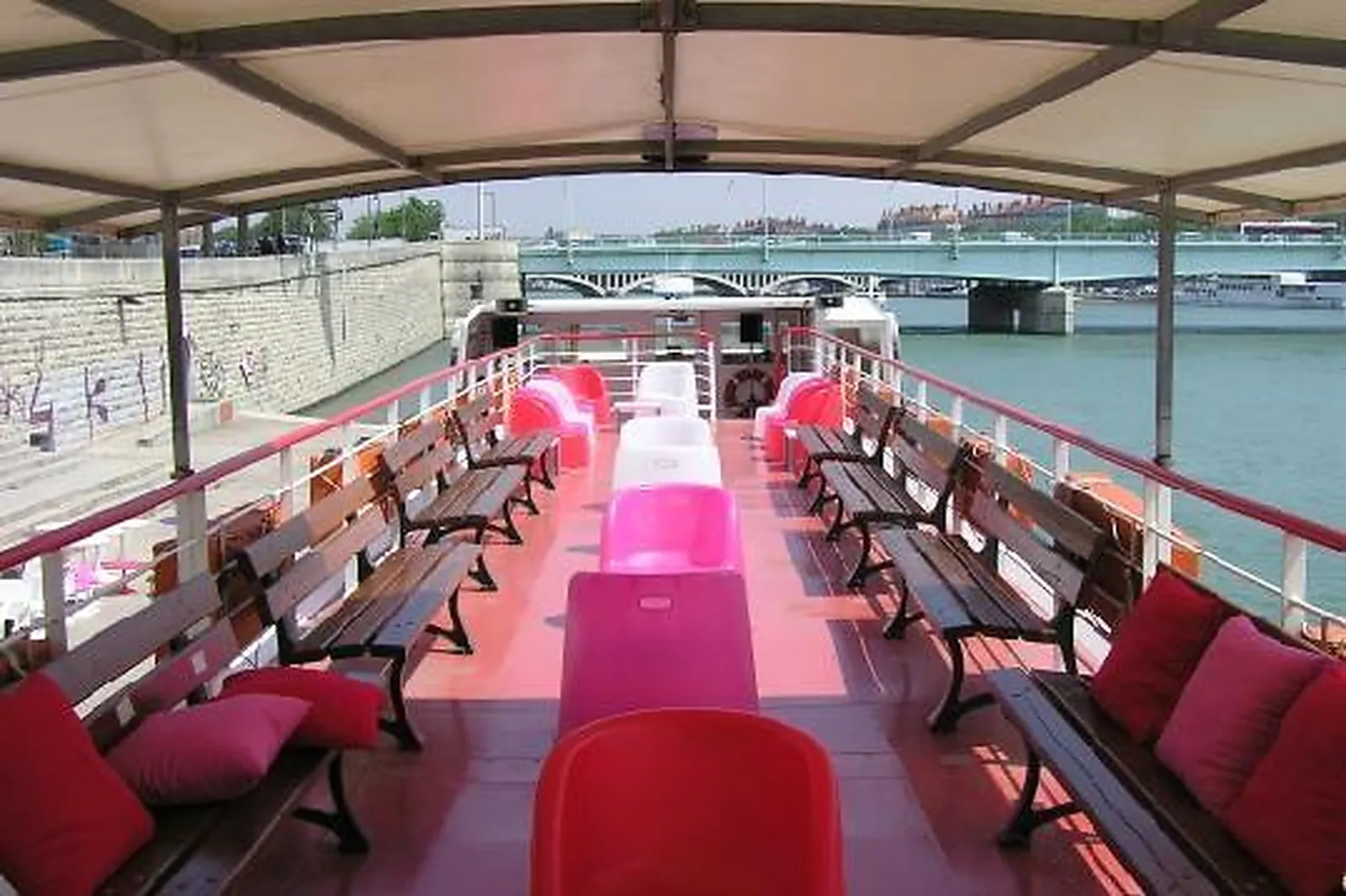 Lieux événementiels, GRAND BATEAUX DE PROVENCE ET DE LA SAÔNE
