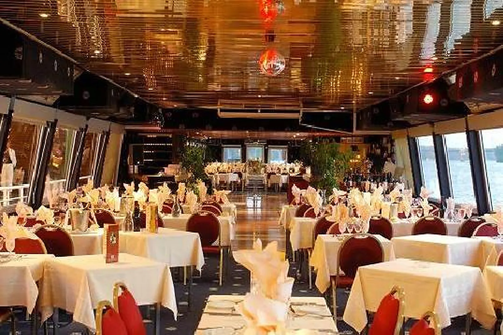 Lieux événementiels, GRAND BATEAUX DE PROVENCE ET DE LA SAÔNE