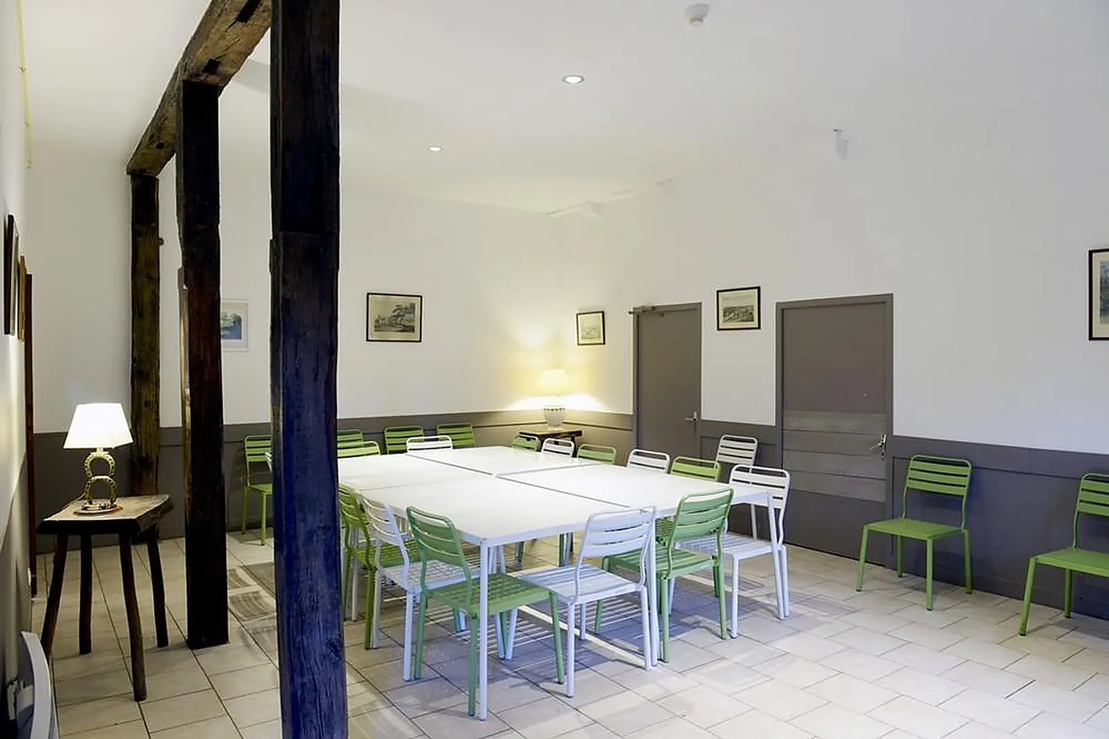 Lieux événementiels, GRAND GITE DES ECURIES DE SAINT-CYR