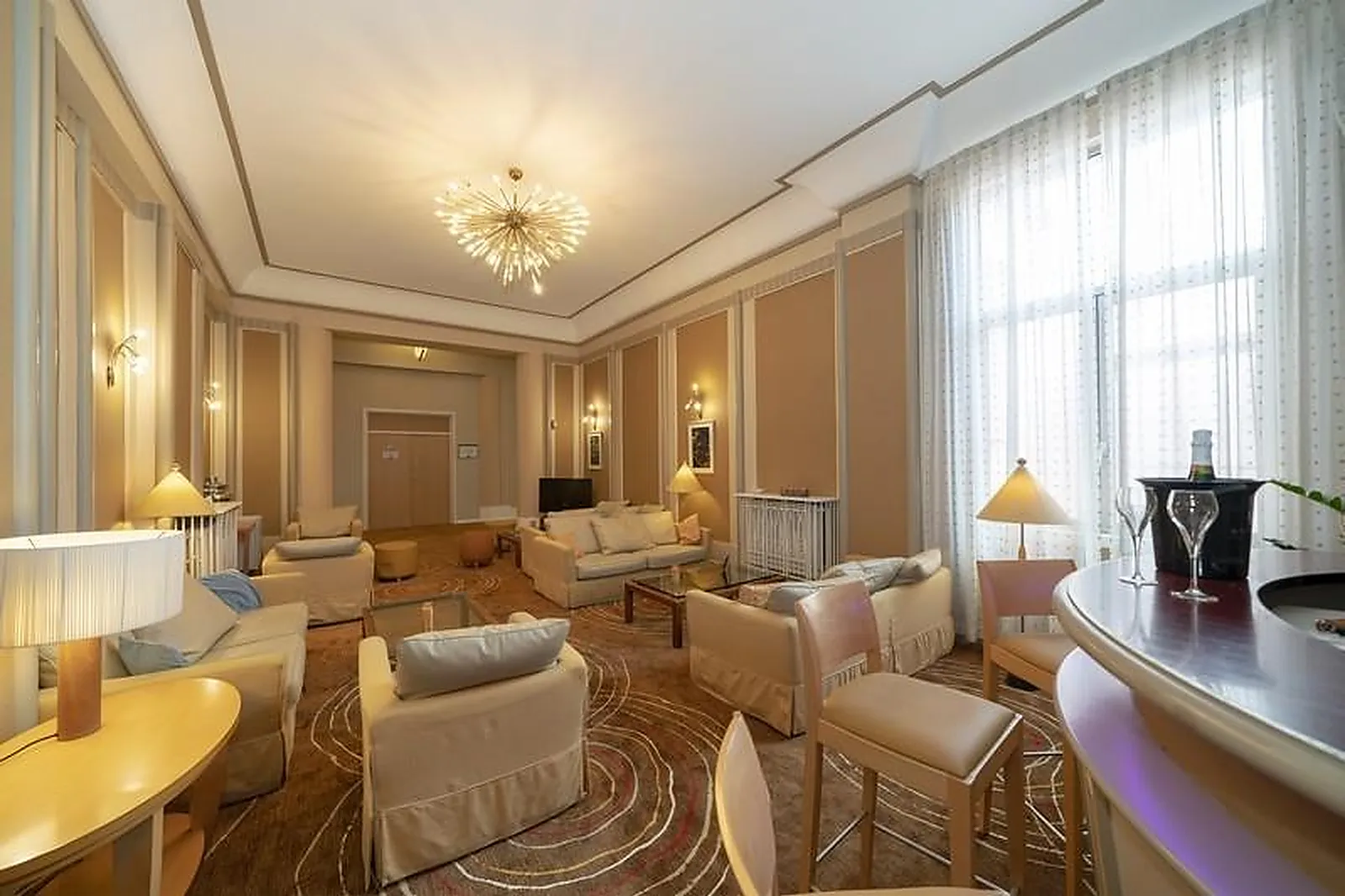 Lieux événementiels, GRAND HÔTEL FILIPPO