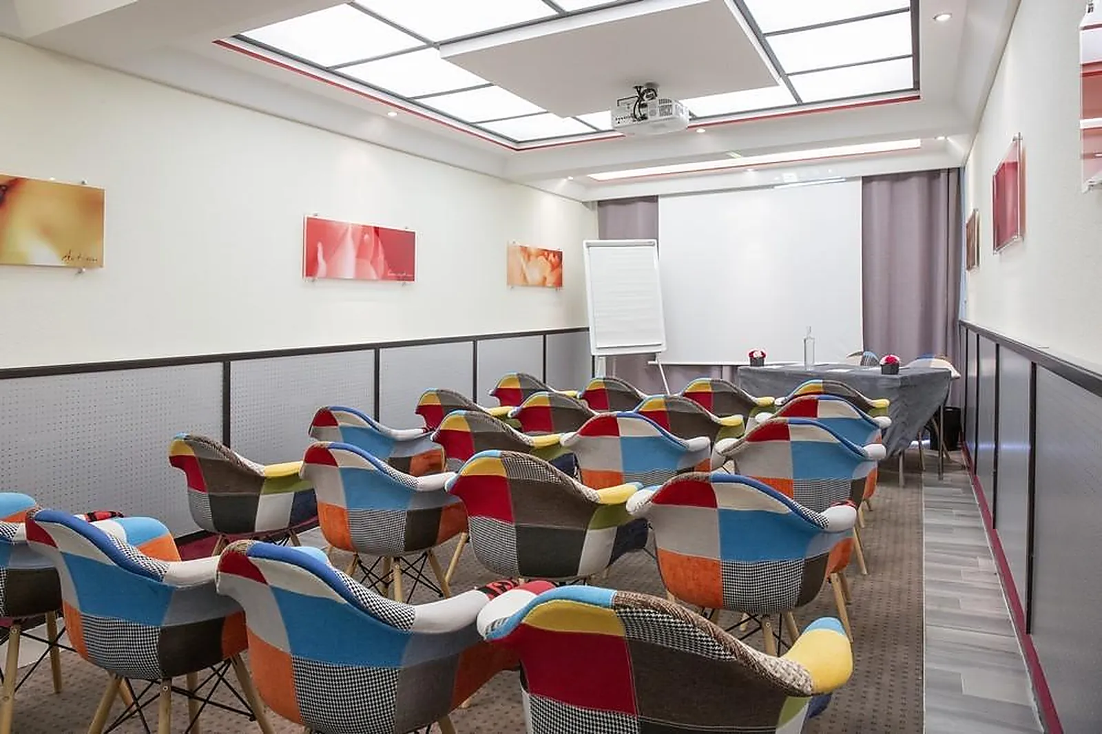 Lieux événementiels, GRAND HOTEL LES FLAMANTS ROSES ET SPA