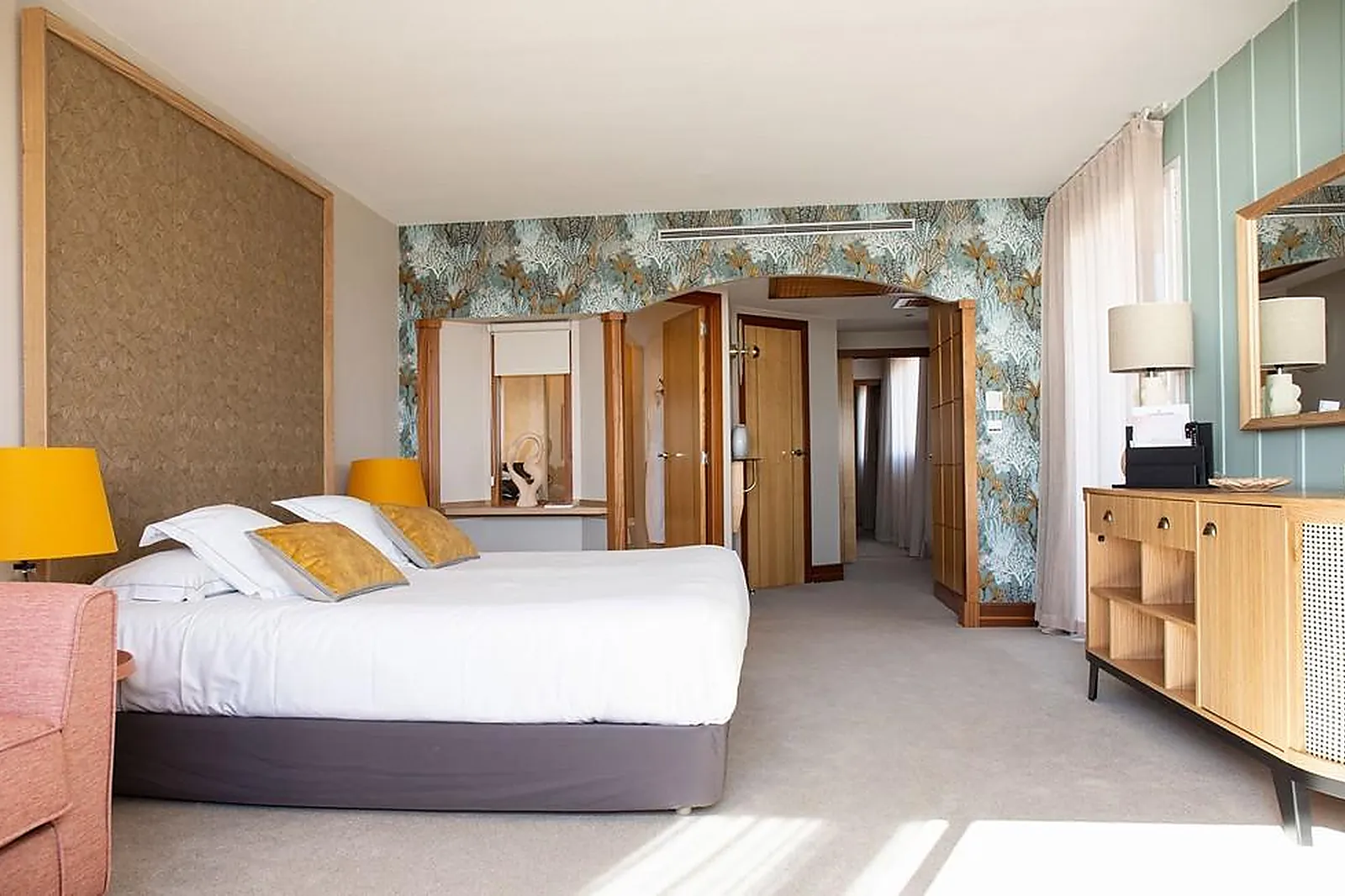 Lieux événementiels, GRAND HOTEL LES FLAMANTS ROSES ET SPA