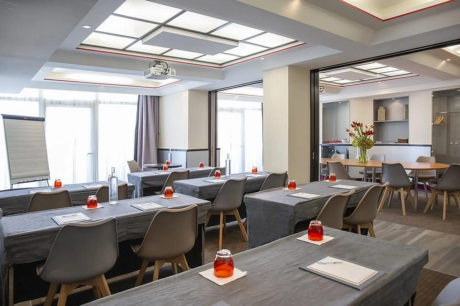 Lieux événementiels, GRAND HOTEL LES FLAMANTS ROSES ET SPA