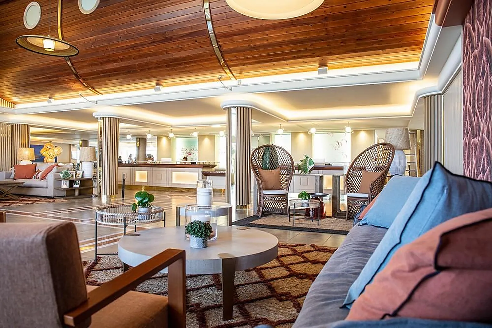 Lieux événementiels, GRAND HOTEL LES FLAMANTS ROSES ET SPA