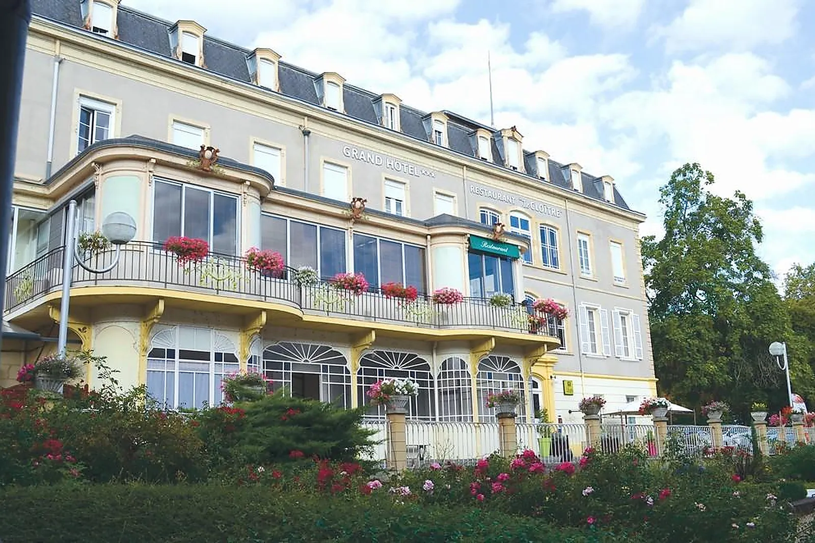 Lieux événementiels, GRAND HÔTEL THERMAL BOURBON-LANCY