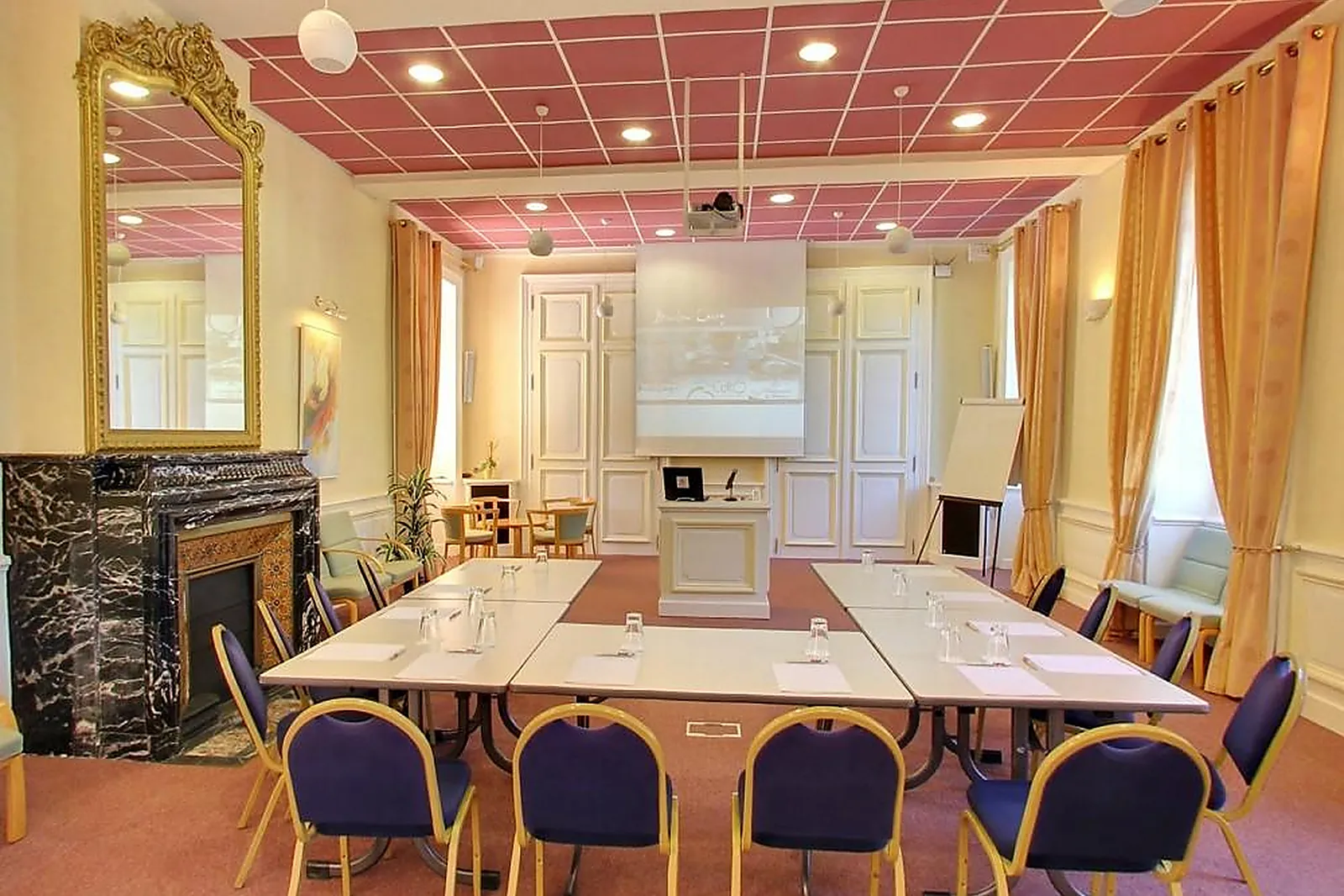 Lieux événementiels, GRAND HÔTEL THERMAL BOURBON-LANCY