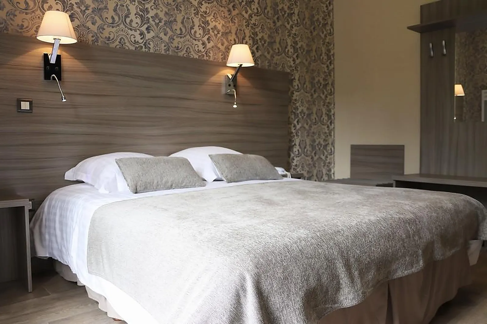 Lieux événementiels, GRAND HÔTEL THERMAL BOURBON-LANCY