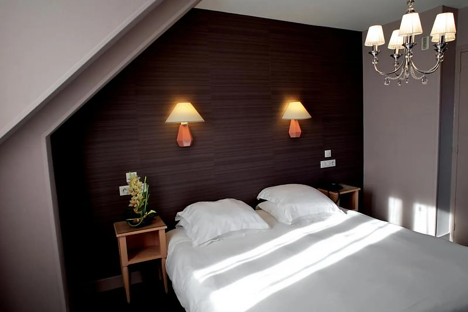 Lieux événementiels, GRAND HOTEL DE COURTOISVILLE