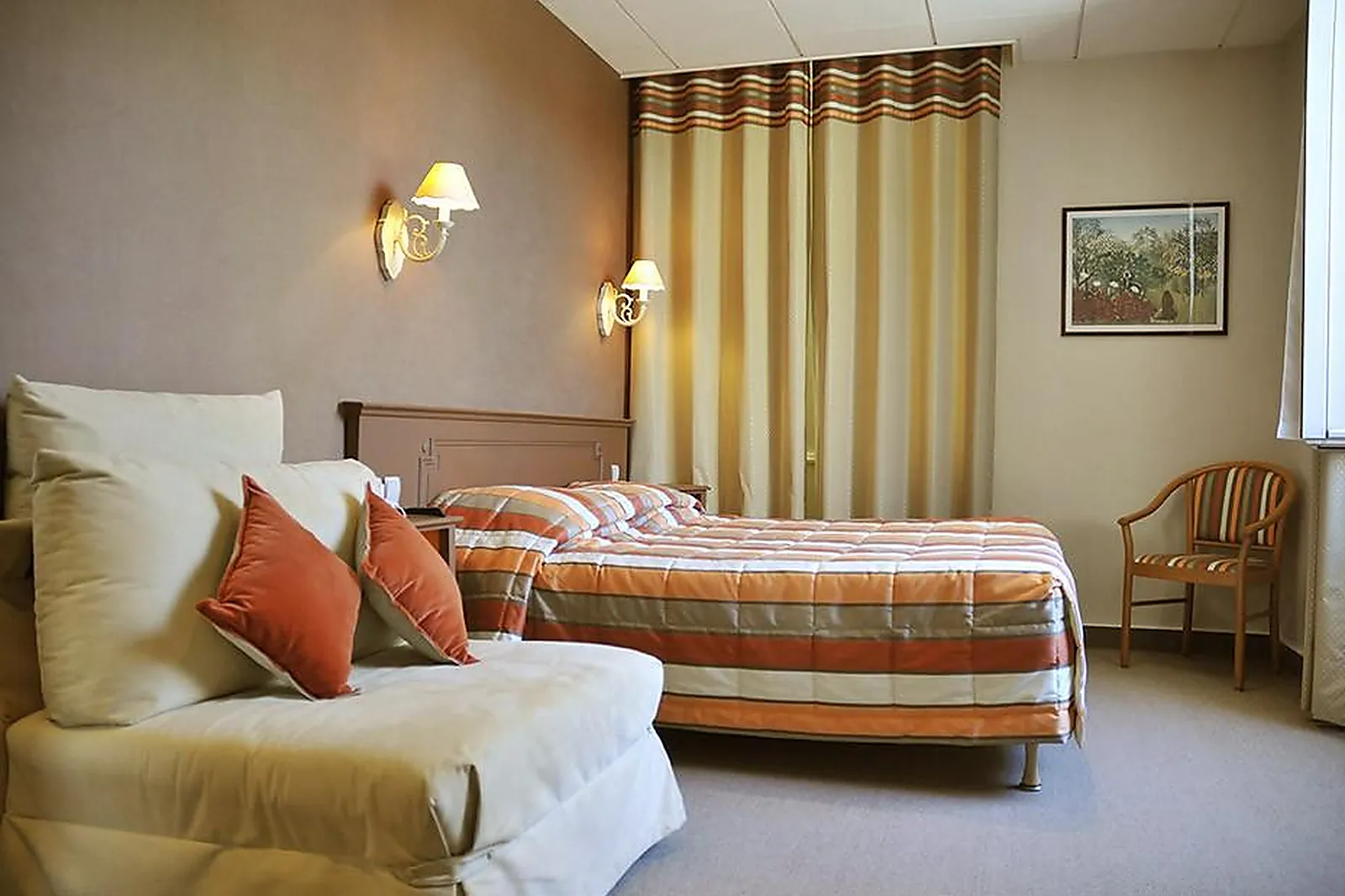 Lieux événementiels, GRAND HÔTEL DE MAYENNE