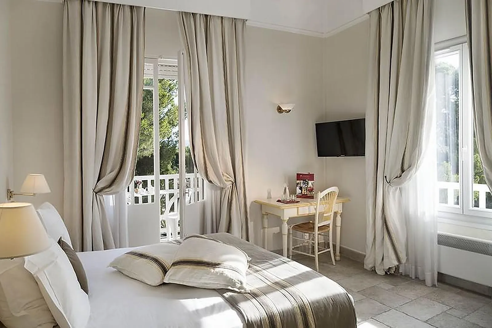 Lieux événementiels, GRAND HOTEL DES LECQUES