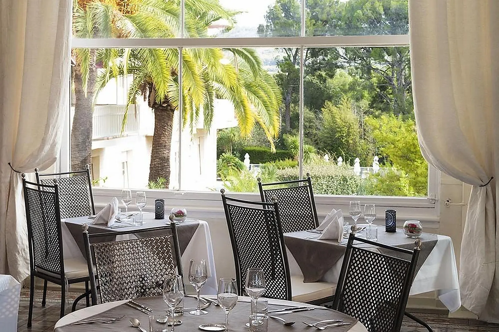 Lieux événementiels, GRAND HOTEL DES LECQUES