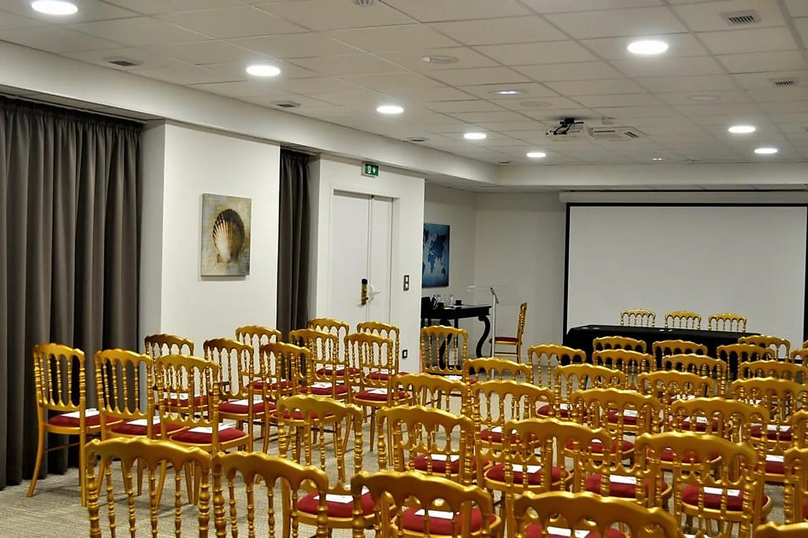 Lieux événementiels, GRAND HÔTEL DES SABLETTES, CURIO COLLECTION BY HILTON