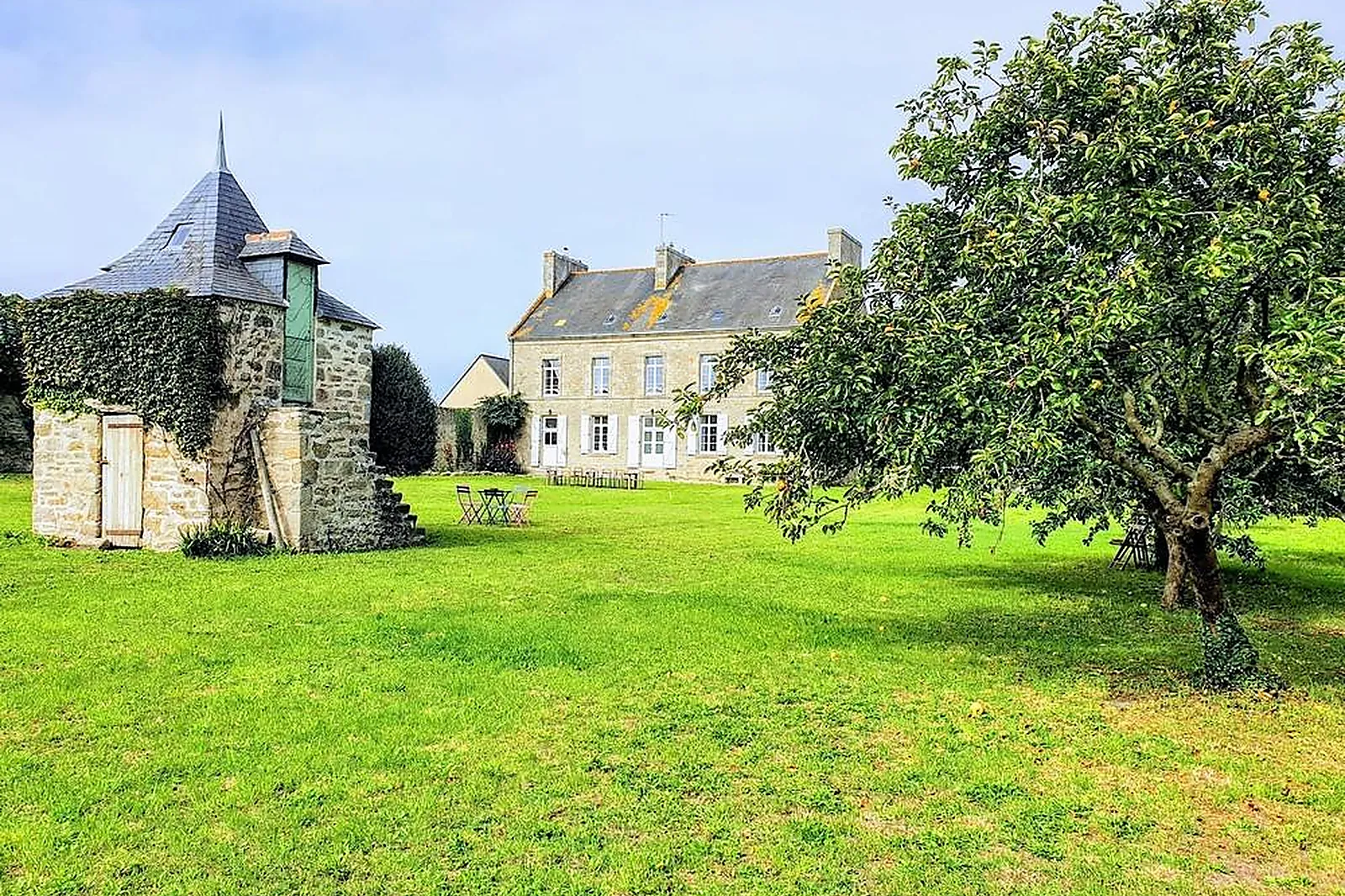 Lieux événementiels, GRAND GITE DE L'ANCIEN PRESBYTÈRE DE PLOMEUR
