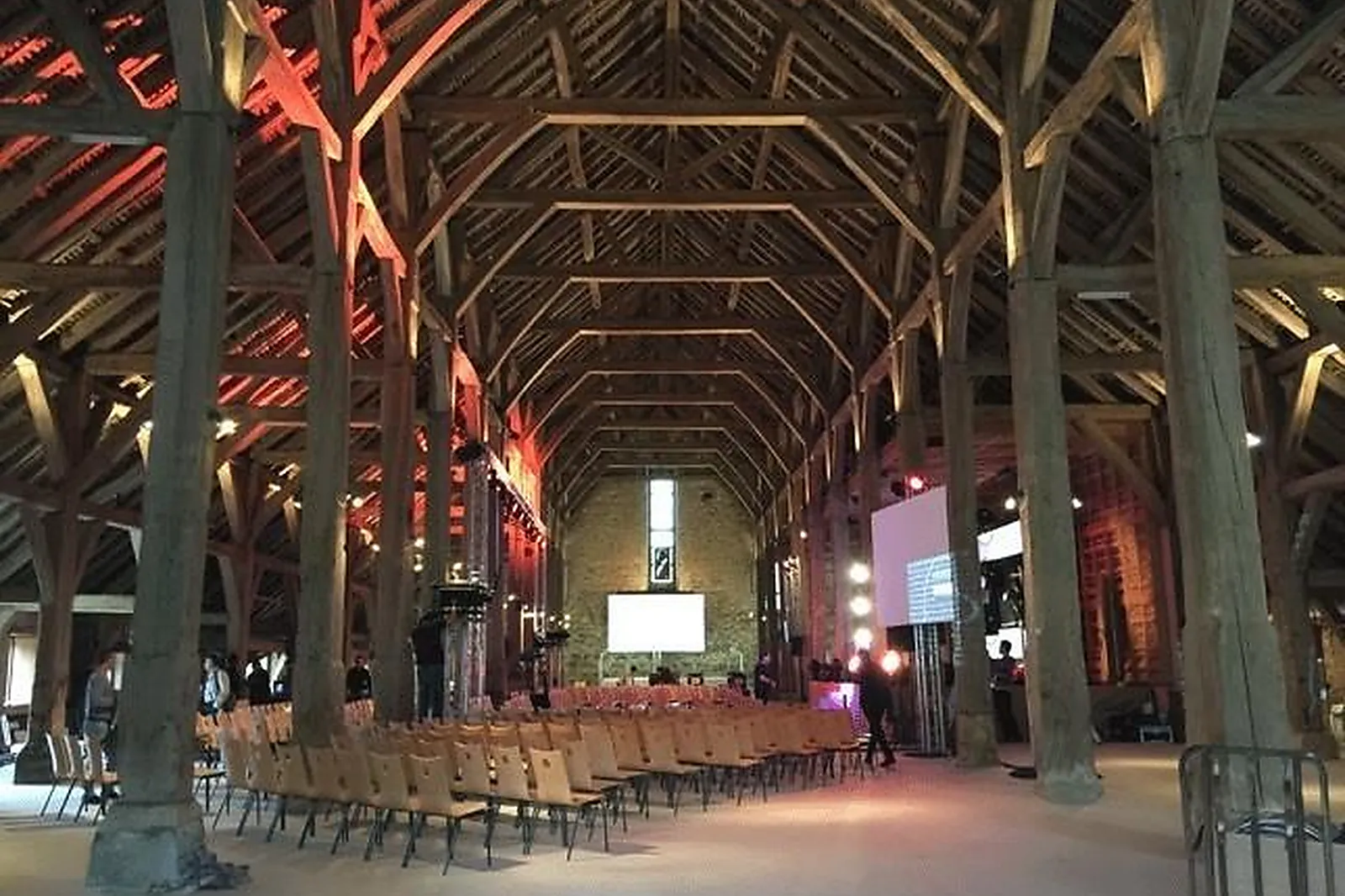 Lieux événementiels, GRANGE DE MESLAY