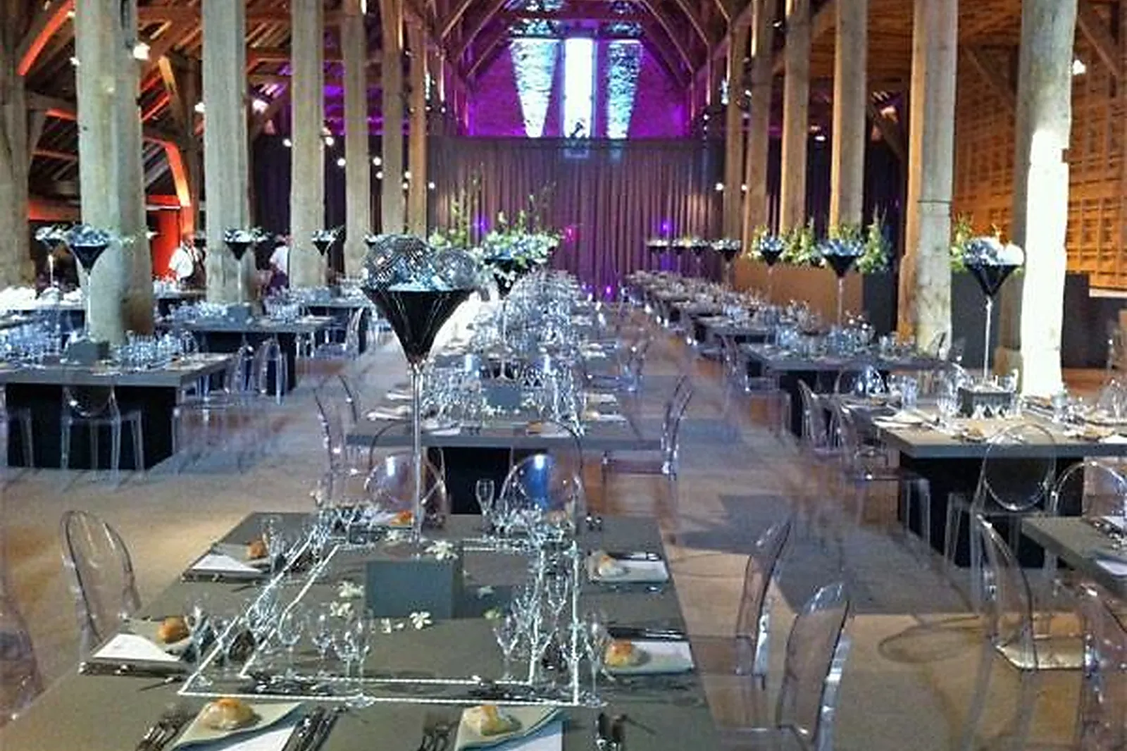 Lieux événementiels, GRANGE DE MESLAY